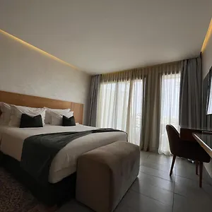 تحقق من التوفر