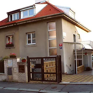 Penzion Nika, Praha