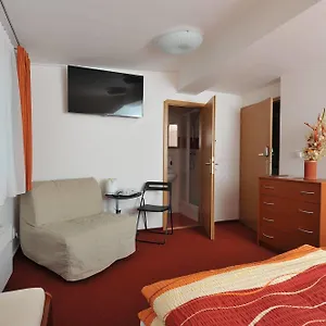 Hotel Habitat 16, Praha