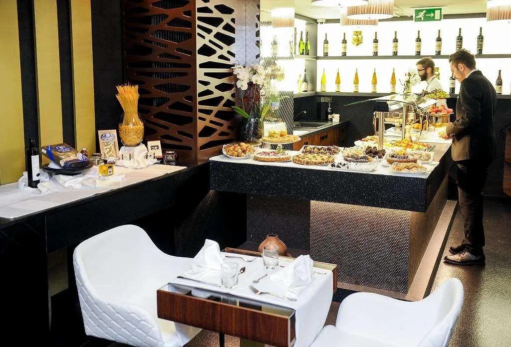 ****  Myo Hotel Mysterius Praga Czechy