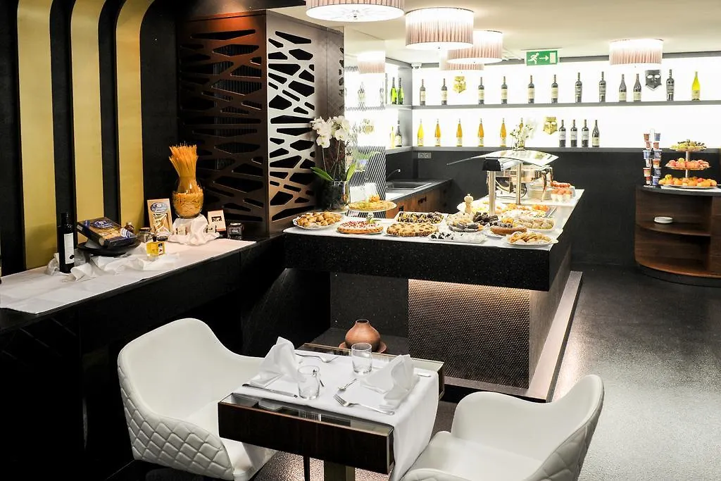 ****  Myo Hotel Mysterius Praga Czechy